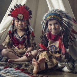 Déguisement Coiffe d'indien rouge et noire - Souza