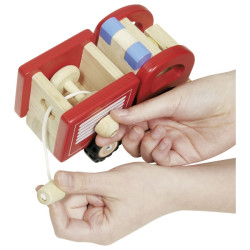 Camion de pompiers en bois + figurine - Goki